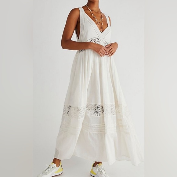 Carla Lace Dress in Ivory Lace Maxi Dress - Picture 6 of 7